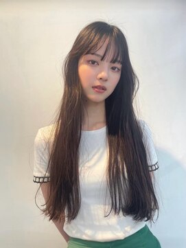 シーカ ニカイ(siika NIKAI) ロングヘア×シースルーバング