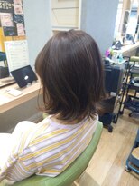 ブロッサム 東中野店 20代30代大人可愛いアッシュベージュくびれボブ耳掛け透明感