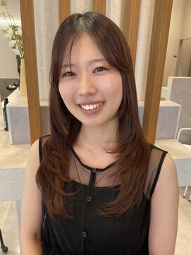 ポジ(poji) 韓国風　前髪カット　艶髪　くびれ巻き　サイドバング