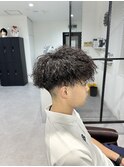 ツイストスパイラルパーマツーブロックフェード刈り上げマッシュ