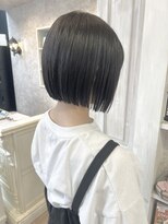 キャアリー(Caary)&nbsp;福山Caaryタイトボブ切りっぱなしボブ似合わせ黒髪ボブ10代20代