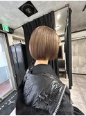 スモーキーベージュ