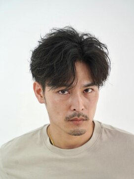 クロムトウキョウ ザ バーバー 新宿本店(CHROM TOKYO the Barber) フェザーパーマ/センターパート