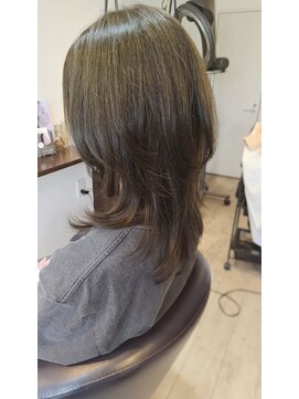 ハロ(HALO) セミロングウルフ