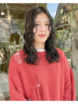 コンビネーション(combination) ミディアムパーマロングパーマスパイラルパーマくせ毛風パーマ