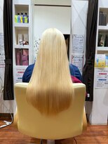 美容室ヒラトヤ 都南店&nbsp;ブリーチカラーハイトーンハイライトストレートロングヘア