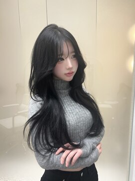 スリー(THREE) 色気のある上品さと可愛さをmixした韓国ヘア