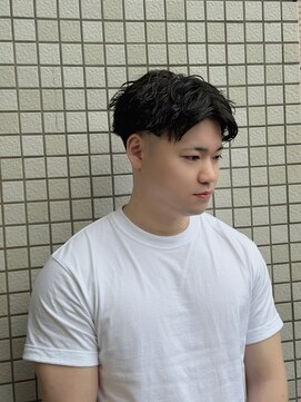 エルパティオ(EL PATIO) スパイラル波巻きMIX/フェード/センターパート/大人/男子/色気