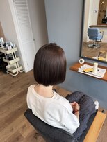 レアレア ヘアアンドライフ(LeaLea)&nbsp;ワンホンレイヤー/ミルクティーブロンド/ダークブルー/伊丹