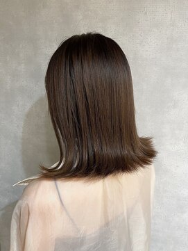 ピュアメンド 梅田(Pure Mend) 軽やか外ハネ☆ツヤ髪ミディアム