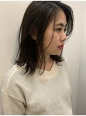 長めの前髪にもレイヤーを