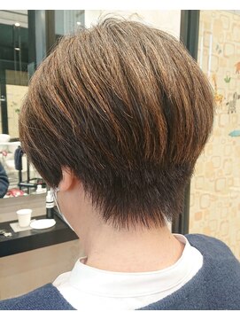 アース 富谷店(HAIR & MAKE EARTH) ツーセクションショート×ハイライト(^-^)v