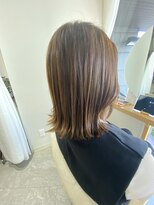 パラゴ(PARAGO.)&nbsp;《緑橋/女性サロン》切りっぱなしボブ　ホワイトアッシュ