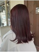 チェリーレッド　外ハネミディアム　ツヤ髪