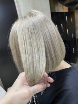 ブラスト(BLAST) 【大人気ホワイトカラー】