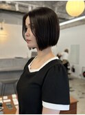 首元スッキリ前下がりボブ
