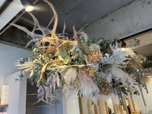 レオン(Re:ON)の雰囲気（シンボルアートがお出迎えします！）