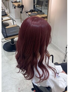 シアン 栄店(CYAN.) 冬こそハイトーン!ワンブリーチでできるレッドカラー