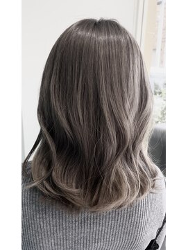 ルネシミズ(Rune shimizu) ハイトーングレージュ