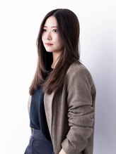 ピエスプリヴェ(PIECE PRIVE)&nbsp;ストレートレイヤー/レイヤー/レイヤーカット/グレージュ