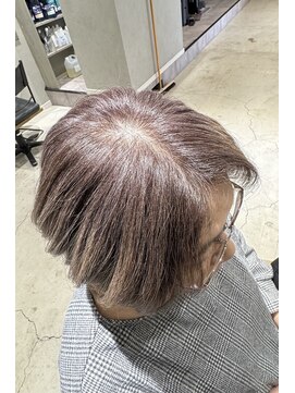 ギルド(Guild) 白髪を活かす大人ショート×脱白髪染めカラー