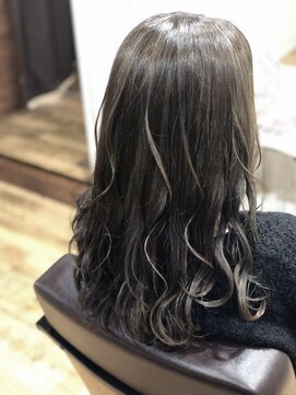 ココアクア(CoCo AquA) グレージュハイライトカラー