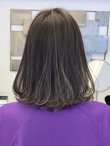 ミッテル(mittell)&nbsp;ミディアムヘア毛先パーマことりベージュ黒髪ウォーターフォール