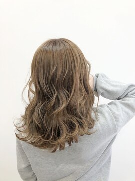 ティンク センター南 (Tink) サンセットベージュ