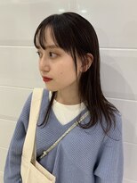 ゼル イオンタウン名西(ZELE)&nbsp;伸ばしかけのストレートミディアムヘア