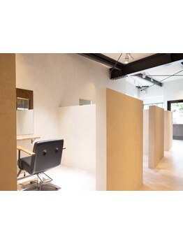 一人ひとりに合わせたこだわりの施術♪落ち着きのある半個室で日常を忘れる癒しのひとときを堪能頂けます◎