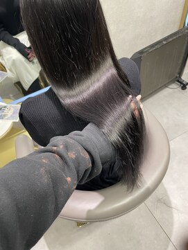 ニーナ ビューティーサロン(NINA Beauty Salon) 黒髪ロングヘア