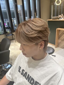 エイト 難波店(EIGHT namba) 金髪　センターパート　【店長　山本】