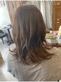 ベージュ