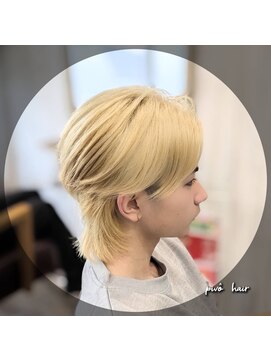 ピヴォヘアー(pivo hair) メンズカット　マッシュウルフ　抜きっぱなしブリーチ