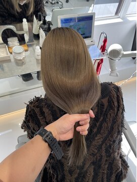 シー 立川(Si) 1ブリーチでできるオリーブベージュ