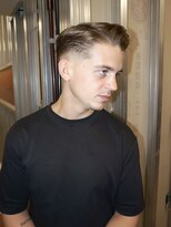 メリケンバーバーショップ トーキョー(MERICAN BARBERSHOP TYO)&nbsp;BURGメンズカットアップバングスパイキーショートスキンフェード