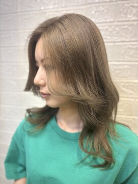 トレセッテ(tre sette) ダブルカラー/グレージュカラー/レイヤースタイル