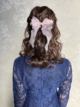 コトナ(kotona) ハーフアップヘアセット結婚式お呼ばれヘアセットダウンスタイル