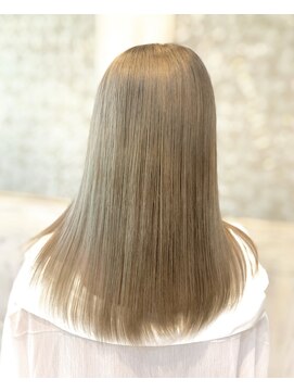 モアムー(Moremuu) 【りえ】ミルクティーカラー