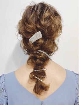 ヘアセット&メイク専門店 カスミ(Kasumi) 編み下ろし