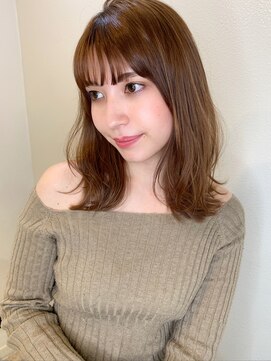 マリアバイアフロート(Maria by AFLOAT) 【山田】大きめくびれレイヤー外ハネウルフツヤ感ラベージュ