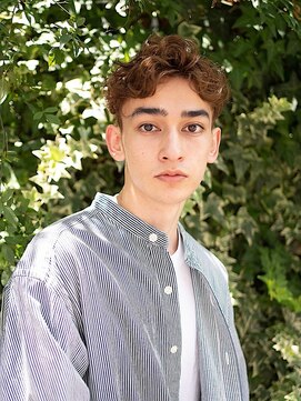 マグノリア オモテサンドウ(MAGNOLiA Omotesando) クセ毛をいかしたかき上げショートパーマ・・YOSHIBA