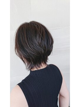 サロン Salon アイ アート ネオウルフ