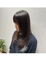 シーアンド(c&)&nbsp;ロングハイレイヤーカット