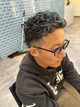 フェーディン(fa/din) ホワイトハイライト×極道パーマ