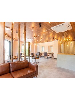 落ち着いた空間だから相談しやすい◎経験豊富スタイリストが細かいお悩みにも寄り添います![川口/川口元郷]