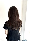 後ろ姿で魅せるレイヤーカット