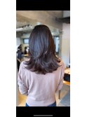 ウェーブパーマこなれミディ前髪レイヤーカット薄めバング