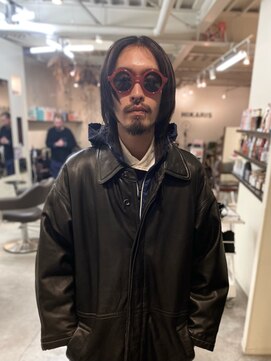 ヒカリス 東三国(HIKARIS) おしゃれメンズストレートロング