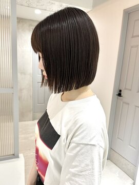 エン バイ ユアーズヘア 銀座店(eN° by youres hair) 黒髪ボブ 前下がりボブ 切りっぱなしボブ 縮毛矯正 タッセルボブ